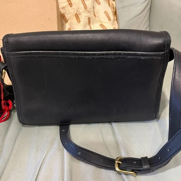 Vintage Coach Ridgefield Purse 9812 - Picture 2 of 14